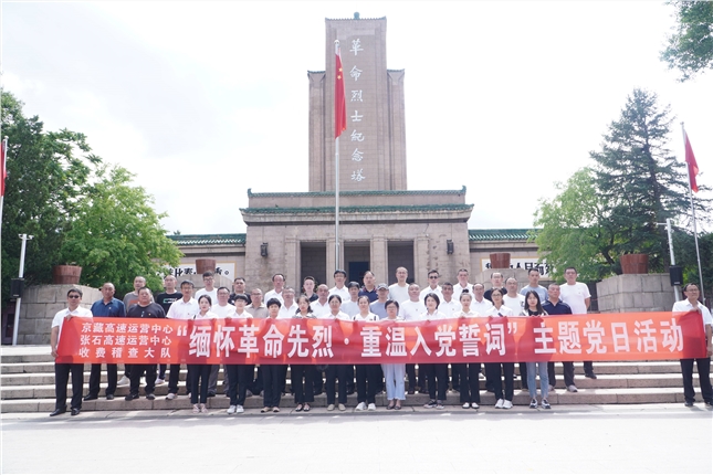 DSC06698(1).jpg DSC06698(1).jpg